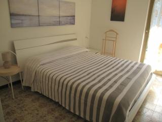 Enjoy the sun from our lovely terrace - 8