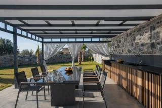 Pura Vida Villa, with 2 Pools, Spa Whirlpool & Sauna, By ThinkVilla - Panormos - 5