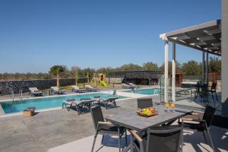 Pura Vida Villa, with 2 Pools, Spa Whirlpool & Sauna, By ThinkVilla - Panormos - 3