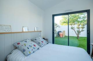 Maison familiale neuve avec piscine chauffée - La Noue - 3