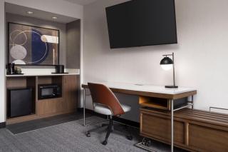 Courtyard by Marriott San Mateo Foster City - 4