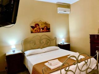 Strelitzia's house with heated pool , private garden and private parking & wi-fi - 4
