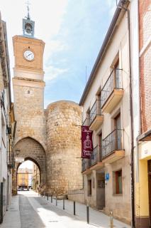Hostal SIN RECEP24H Puerta de la Villa - Pet friendly & Restaurante - Almazán - 0