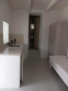 Louloudasrooms Studio - 1