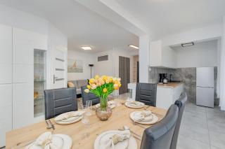 Family Apartments Herberta with Terrace and Parking by Rent like home - Świnoujście - 6