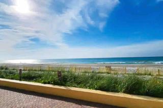 Oceanfront. Ground Floor. Easily Accessible. - Myrtle Beach - 6