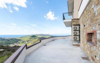 Stunning Home In Laureana Cilento - Laureana Cilento - 1