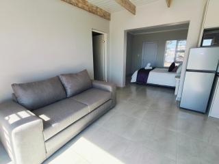 Golden Mile Beachfront Suncatcher cottage - St Helena Bay - 4