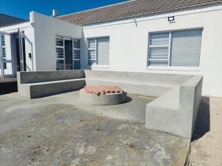 Golden Mile Beachfront Suncatcher cottage - St Helena Bay - 1