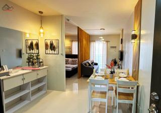 Palawan Vacation Home with Balcony, FREE Gym & Pool - B1 5Topaz - 1