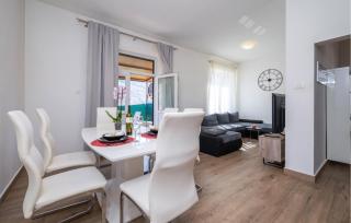 Awesome Apartment In Rasa With Wi-Fi - Raša - 6