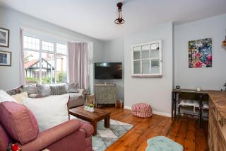 Apartment with Free parking - 6 min drive to beach! - Southend-on-Sea - 9