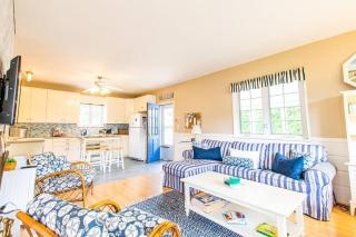 Updated Beach House Deck Outdoor Shower! - Chatham - 7