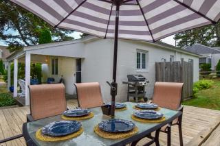 Updated Beach House Deck Outdoor Shower! - Chatham - 9