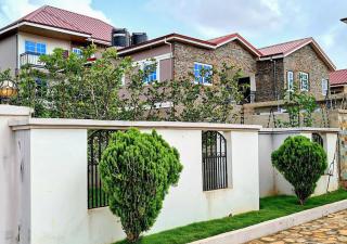 Douglas Court Accra-Fantastic Living 1,2,3-Beds in Adenta, 5star Service, Free Wifi, 30mins to Airport, by DLA - - 4