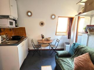 Studette 3 pers - Pied des pistes, commerces à pied, calme, parking, TV, baignoire, sans animaux - FR-1-393-170 - 9