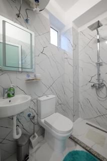 Vila Veli Brothers - Sarandë - 1