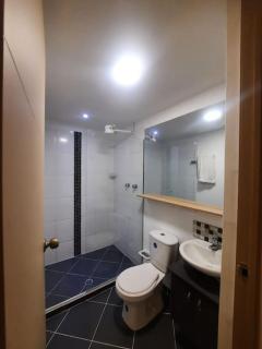 Cozy Apartment in Historic Prado with adjustable desk and 4K Monitor - Medellín - 6