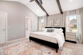 The Marigold- Modern - 5 mi to Downtown - 6