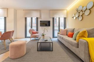 Stylish City Center Retreat for 4 Explore Madrid from Espoz y Mina - Madrid - 6