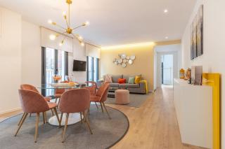 Stylish City Center Retreat for 4 Explore Madrid from Espoz y Mina - Madrid - 5
