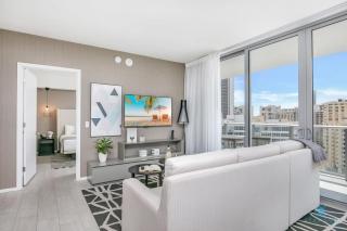 Corner Balcony - Enjoy 360 Views- Near Beach- Pool - Hollywood - 1