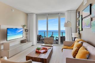 Ocean View Balcony Beachfront Resort Amazing Pools - Hollywood - 2