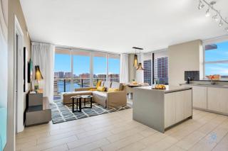 Very Chic - Bay View & Balcony - Amazing Pools- Gym - Hollywood - 1