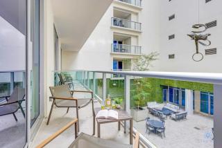 Worth Traveling Hot tub & Unique Rooftop pool - Hollywood - 8