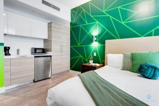 Worth Traveling Hot tub & Unique Rooftop pool - Hollywood - 9