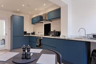 City Centre Riverside Retreat - 8