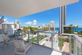 Wrap Around Balcony, Paradise Beach & Amazing Pools - Hollywood - 6