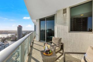 Insane Ocean View Balcony - Beachfront Resort - Pools - Hollywood - 1