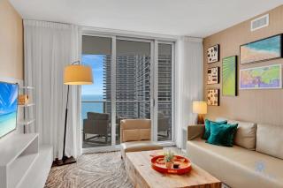 Insane Ocean View Balcony - Beachfront Condo - Pool - Hollywood - 4