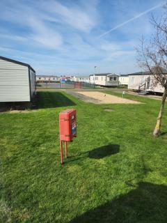 Laurel at Kingfisher dees caravan lettings - Ingoldmells - 2
