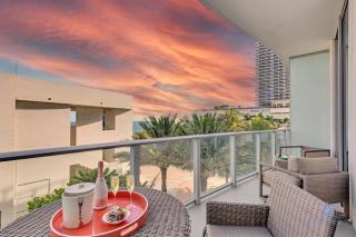 Beachfront Condo - Amazing Pool - Oceanview Balcony - Hollywood - 5