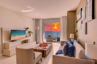 Rooftop Oceanview Balcony Beachfront Resort - Hollywood - 4