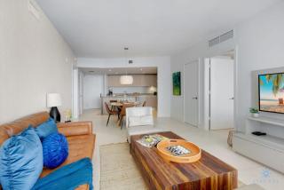 Insane Ocean View Balcony Beachfront Condo Pool - Hollywood - 2