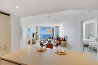 Insane Ocean View Balcony Beachfront Condo Pool - Hollywood - 7