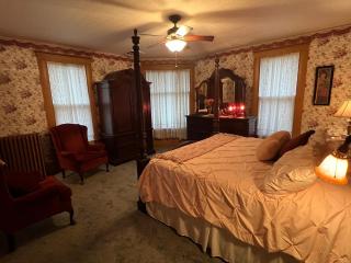 Market St Manor Bed and Breakfast - Nappanee - 5