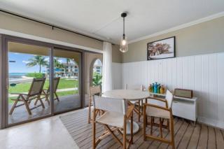 2 Bedroom Oceanfront Ground Floor Seven Mile Beach Condo - 1