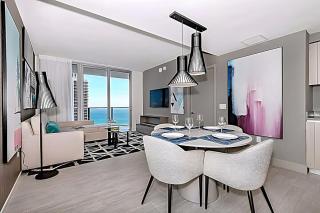 Oceanfront Balcony Enjoy Endless Views Hot Tub - Hollywood - 8