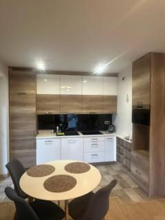 Przytulny apartament z dużym balkonem - Rzeszów - 7