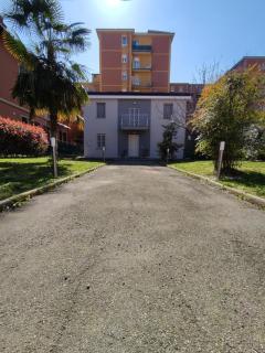Grigio Perla Panigale, villetta con giardino e parcheggio privato fino a tre posti auto - Un oasi di tranqullità - Bolonia - 1