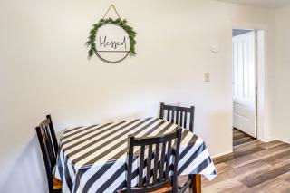 Greenwich Countryside Apartment with Shared Yard - 2