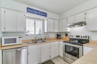 Walk to Waterfront Park Orange Beach Condo - 2
