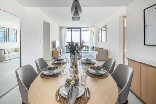 Frank Porter - The Address JBR - Dubai - 2