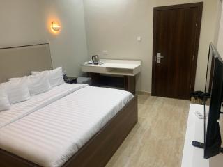 Greywood Hotel and Apartments - Ikeja - 8