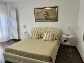 Ca' Delfina Holiday Home - Venice - 7