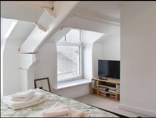 Buxton Mews - 1